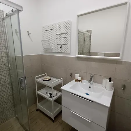 Simply House In Twin * Bari