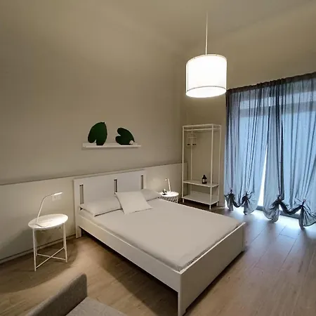Simply House In Twin Apartment *